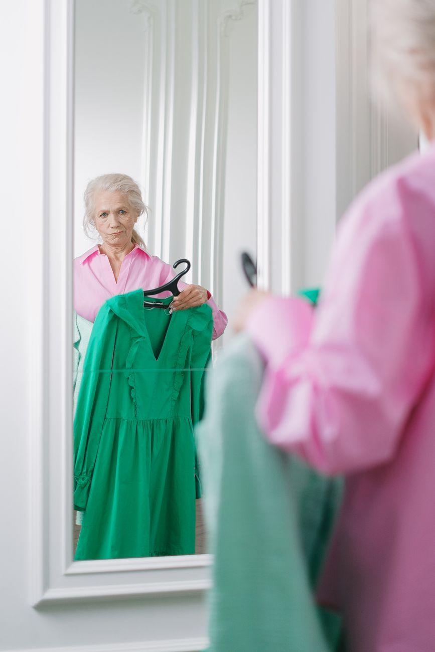 Illustration of The Difference Between Dressing for Yourself and Dressing for the Room