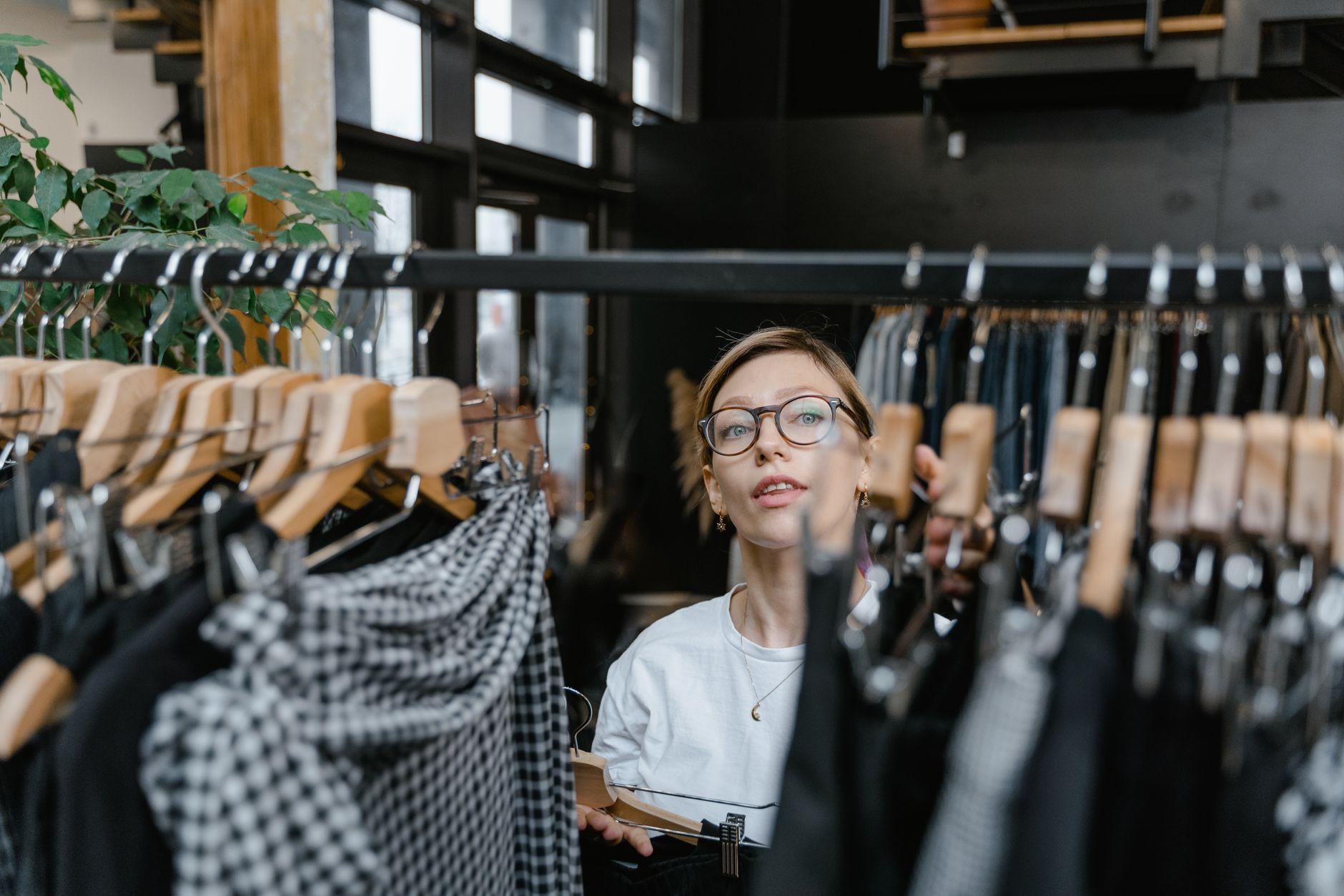 Illustration of The Everyday Habits Behind Building a Work Wardrobe on Any Budget