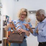 Illustration of The Everyday Habits Behind Choosing Professional Handbags That Last