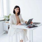 Illustration of The Everyday Habits Behind Transitioning From Employee to Entrepreneur Style