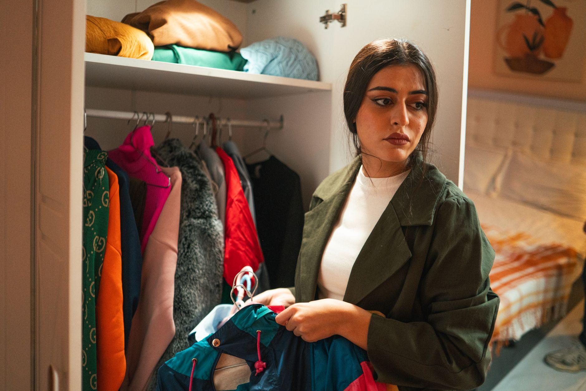 Illustration of Why Building a Signature Look Simplifies Daily Wardrobe Decisions
