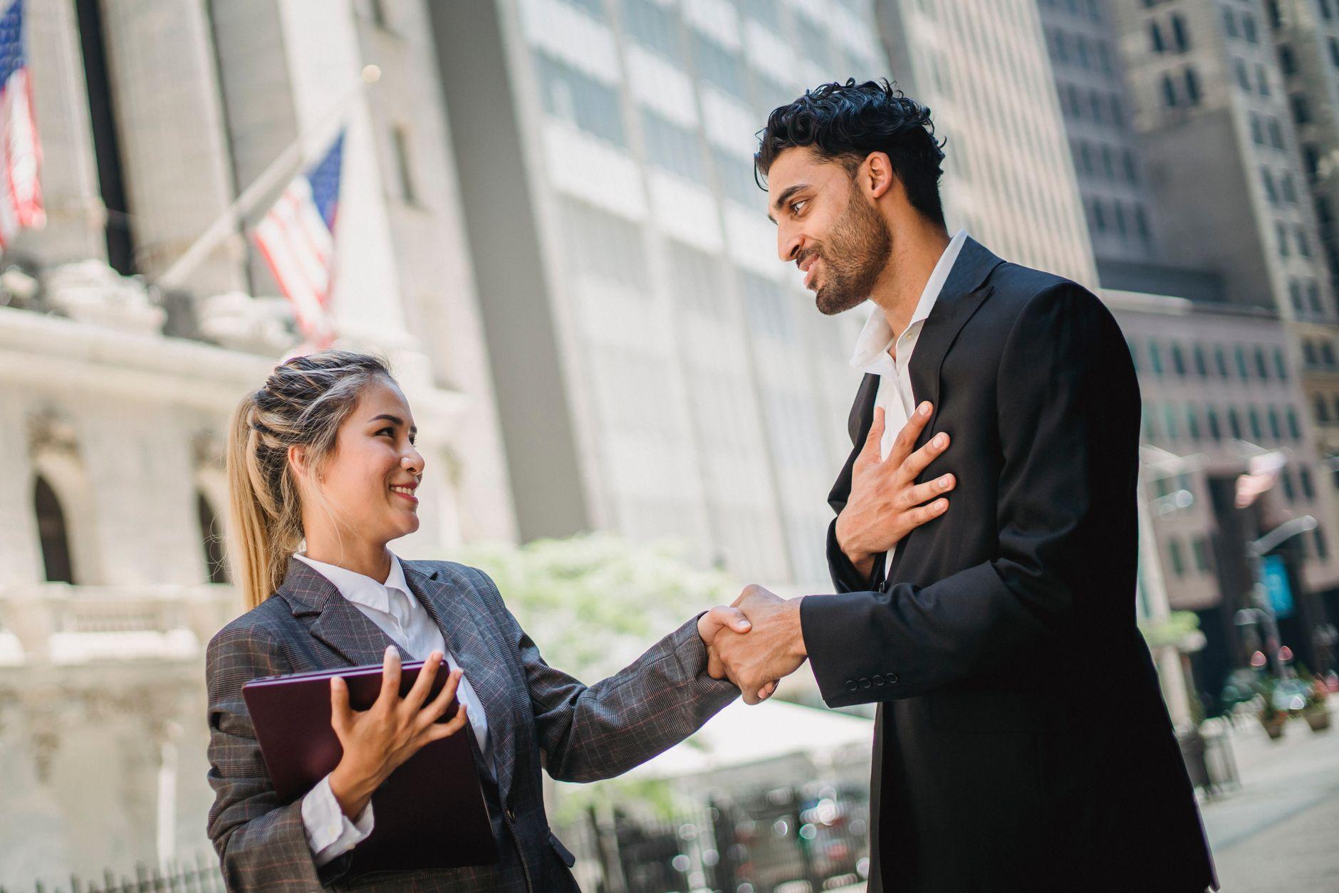 Illustration of Why Building Trust Through Appearance Matters in New Business Relationships